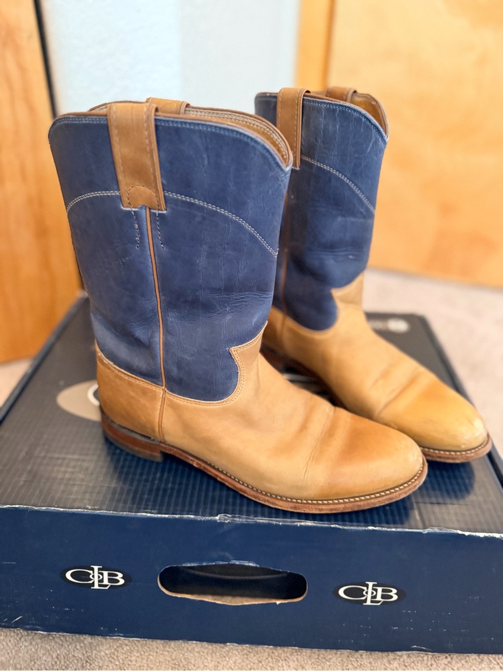 Two-Tone Tan and Navy Leather Western Boots - Women Justin Ropers